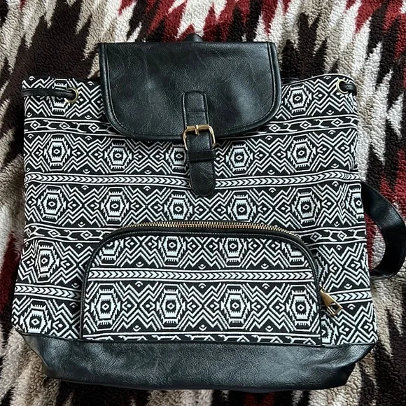 Backpack - Picture 1 of 3